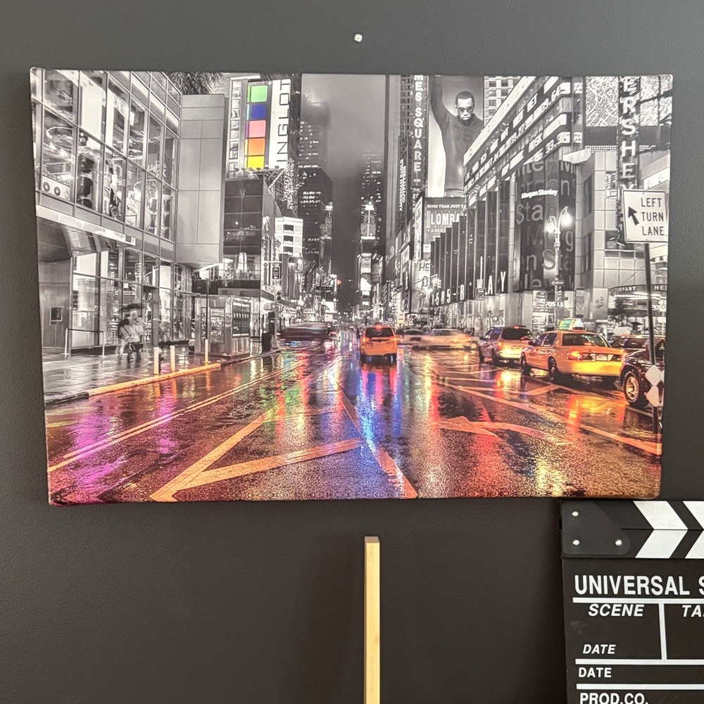 INGLOT Black City Street Canvas with Neon Reflections